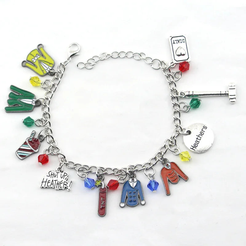 Pulseira Temática de Musicais Heathers da Broadway para Mulheres e Homens com Vários Pingentes de Metal - Presente de Joias para Fãs de Música