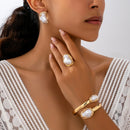 Conjunto de Joias Femininas, Pulseira, Anel e Brincos em Estilo Barroco Fashion, Adequado para Uso Diário, Festas e como Presente