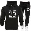 O moletom com capuz é um conjunto masculino para a Primavera de 2025 e um conjunto feminino para roupas esportivas femininas, com capuz e calças de moletom.