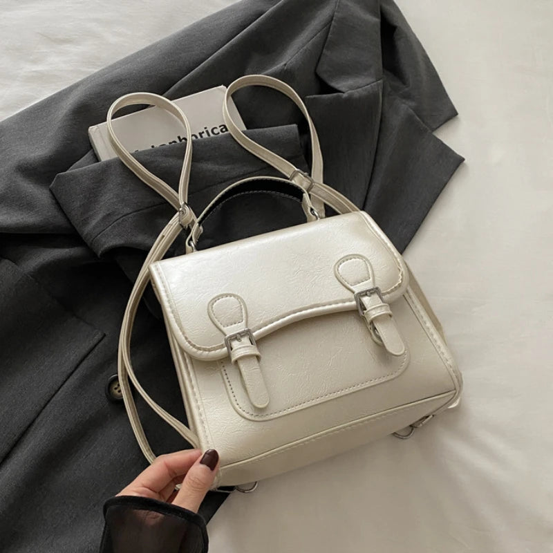 Mochila Feminina Estilo Faculdade Moda Casual Cor Sólida Bolsas de Ombro para Senhoras Bolsa Feminina Simples de Couro PU Macio